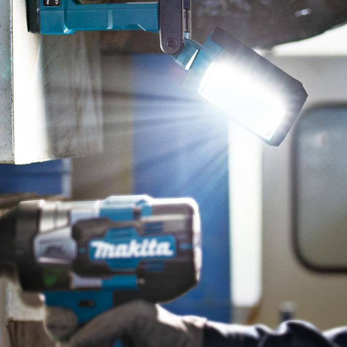Makita MAK-DML819 18V LXT 1200 Lumens LED Magnetic Flashlight Bare